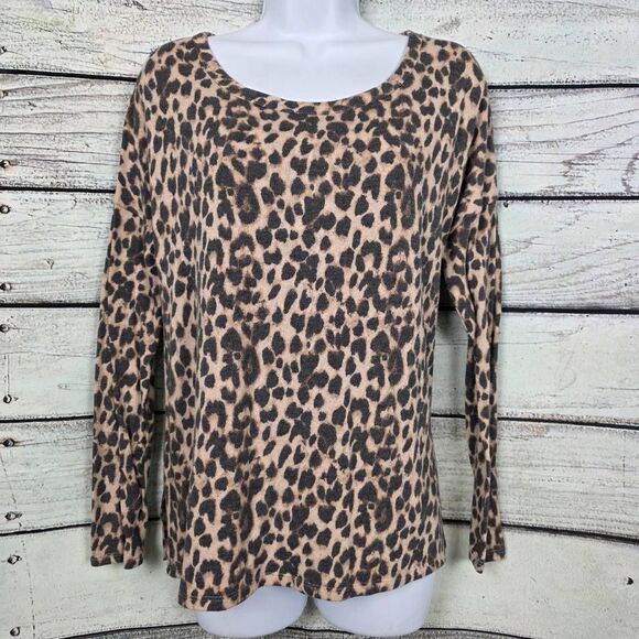 Victoria’s Secret Leopard Print Long Sleeve Top Size M - Picture 1 of 6